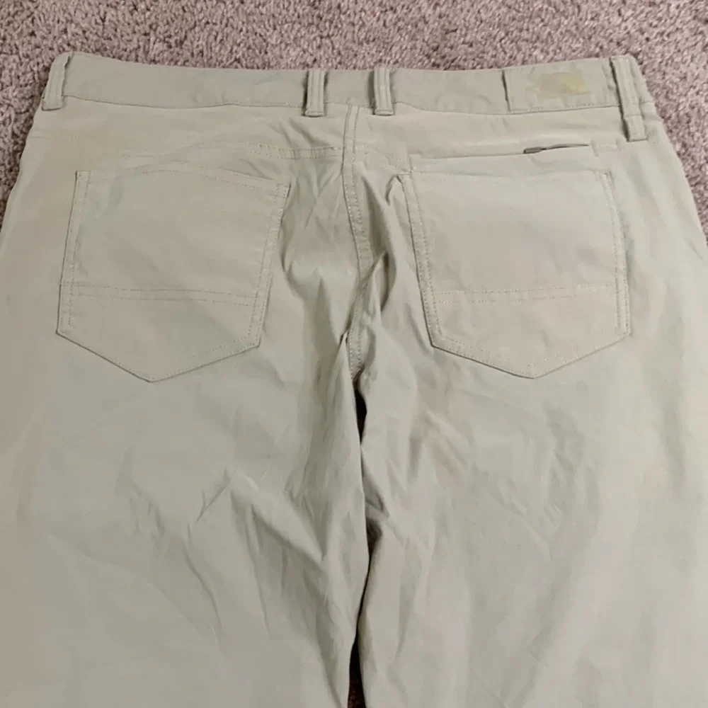 The North Face Classic Straight-Fit Chino Pants